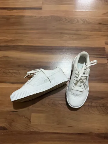 Tênis Puma Carina tam 36