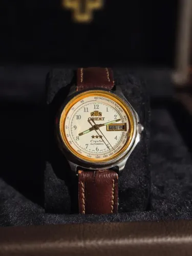 ORIENT | CRYSTAL 3 STARS | DAY/DATE