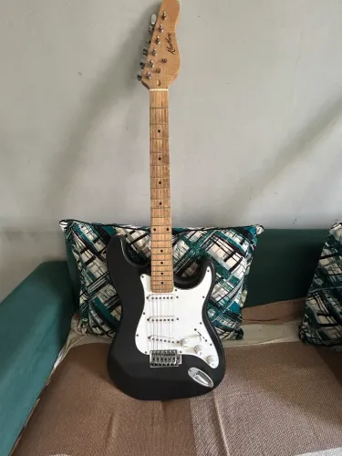 Guitarra Kauthon 