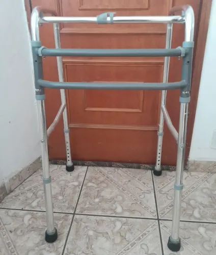 Andador Adulto