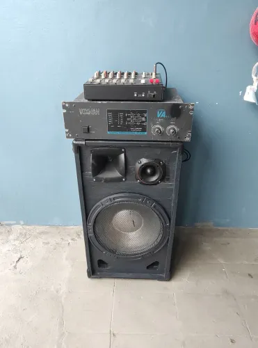 Kit Som Voxman: Amplificador VA 440 + Mesa M 6.2 + Caixa Passiva