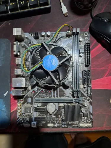 Kit Upgrade Intel: Core i7 8700K + Placa Mãe Gigabyte H310M M.2 + Cooler