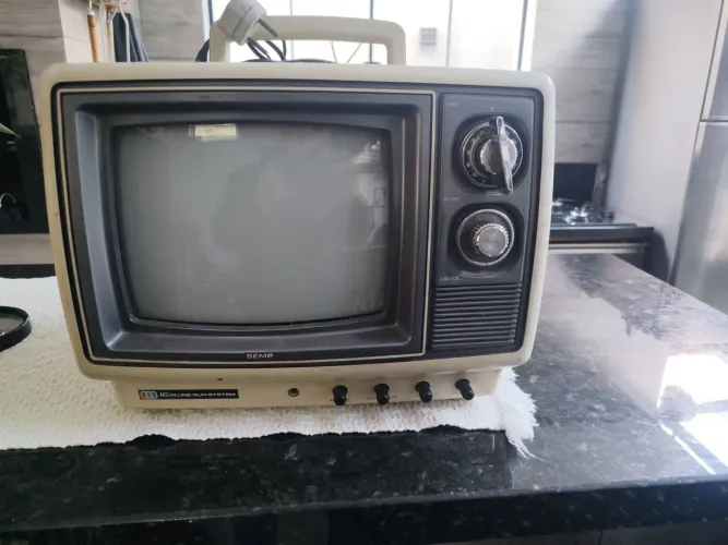 Tv antiga