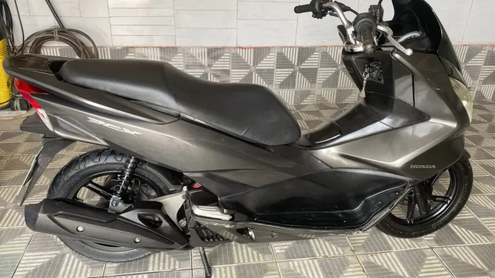 Moto Honda/PCX com total condições de uso 