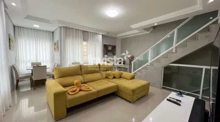 Casa na Ponta da Praia com Piscina e Espaço Gourmet!