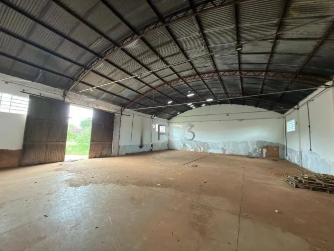 Barracão à venda com 9.989m² de terreno por R$ 4.000.000 - EXCELENTE LOCALIZAÇÃO em Rolând