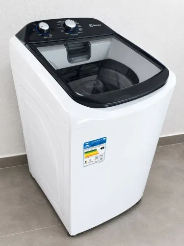 Á venda Lav Eletrolux Faz tudo 13kg