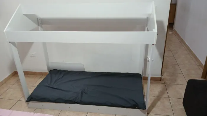 Cama montessoriana com colchão 