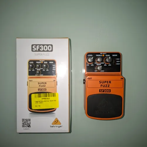 Pedal Super Fuzz Behringer SF300