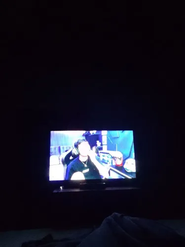 TV 32
