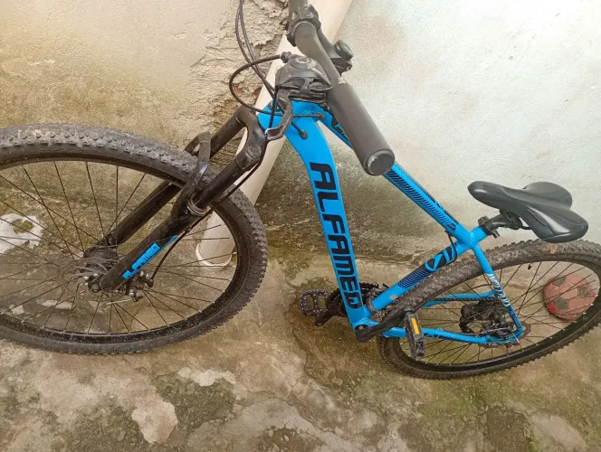 Vendo ou troco por vídeo game.