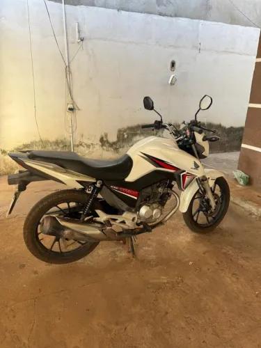 Vendo Titan 10.900,00