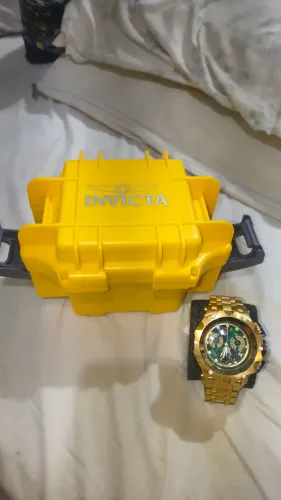 Vendo relógio invicta Reserve Venon. Usado uma única vez! Novíssimo!