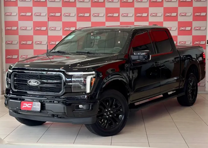 Ford F-150 Lariat Black 4X4 5.0 V8 2025