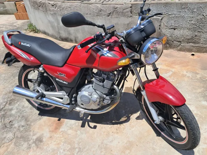 Suzuki YES En 125 2008 Vermelho