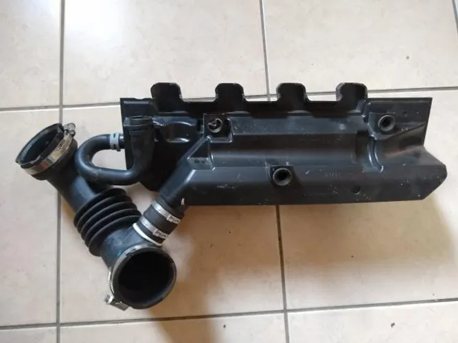 Caixa Ressonância Com Mangueira Ar/tampa Motor Cobalt 2018