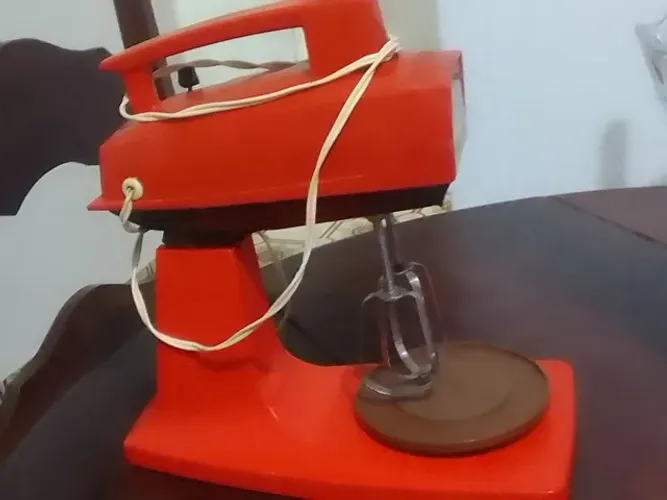 Batedeira antiga  dos anos 50 aceito troca