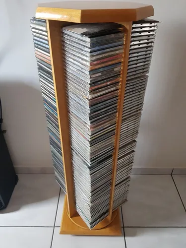 Móvel Giratório para CD.