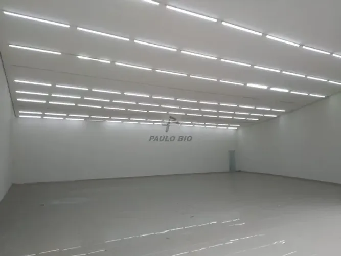 Salão Comercial para locação no bairro Jardim Itapark em Mauá - SP.