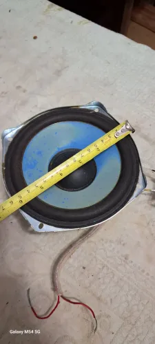 Alto-falante 4 polegadas, usado