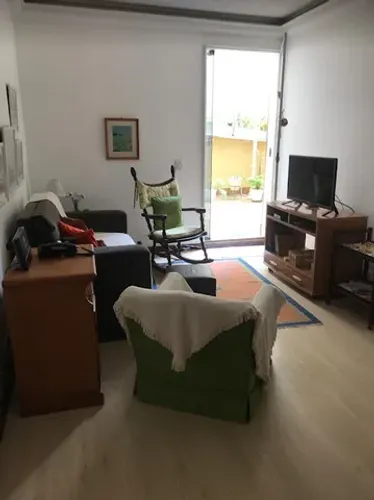Apartamento Petrópolis  Castelanea 2 quartos, semimobiliado