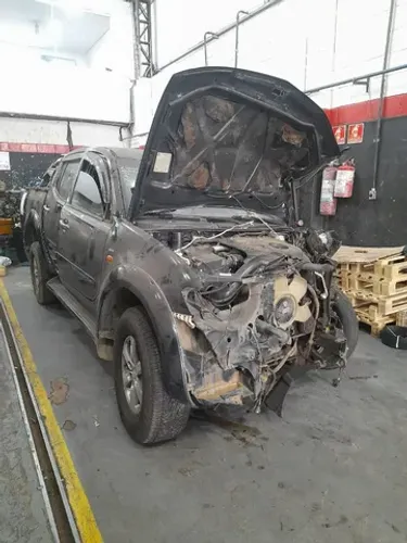 L200 Triton 2012 - sucata para retirada de peças