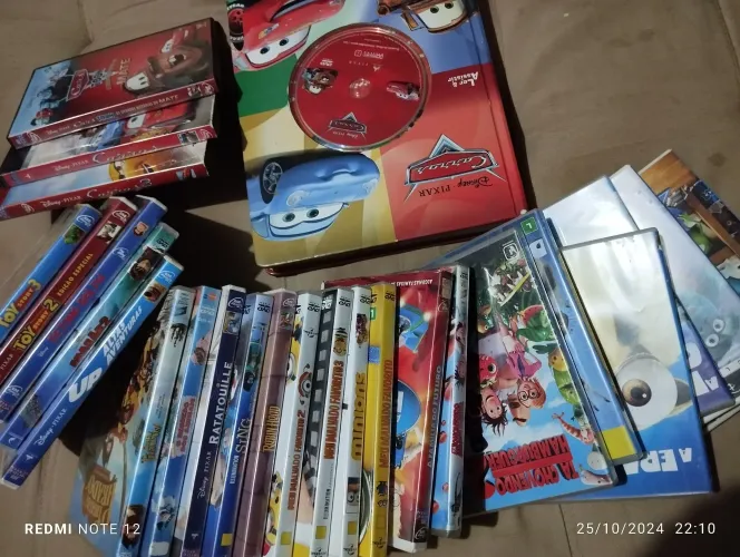 Coleção de dvds originais Disney e muito mais.