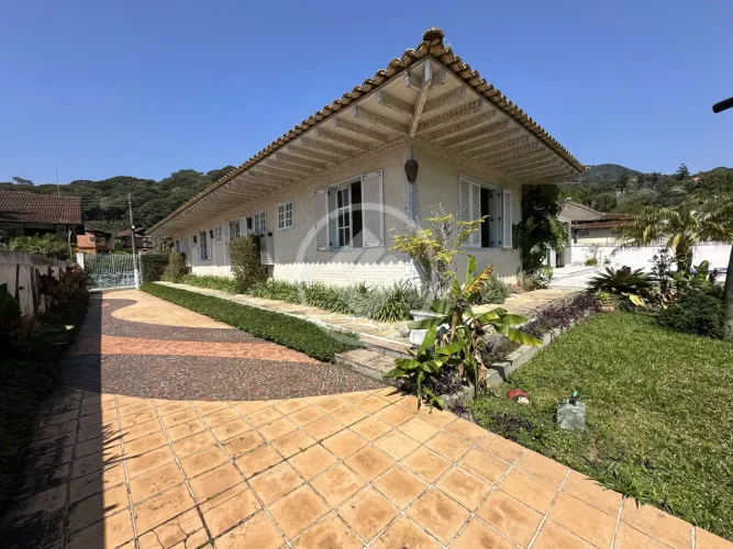 Casa em condomínio 4 suítes, 330m², Comary, Teresópolis/RJ codigo: 64591