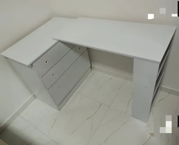 Cômoda com Mesa Giratória 