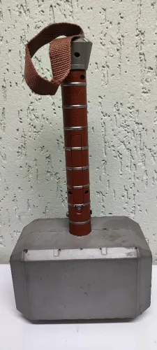 Martelo do Thor - Mjolnir - Disney Store Com Som (Inglês) Colecionador Marvel 