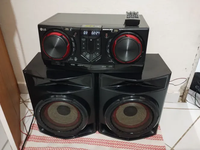 Mini System LG com Bluetooth - Potência e Qualidade