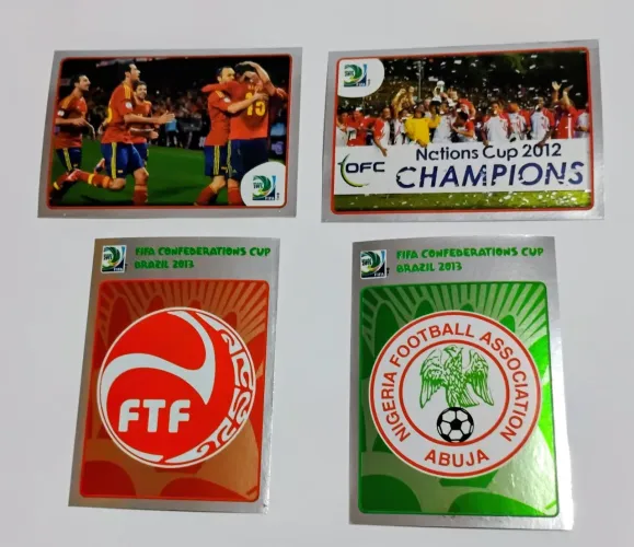 Duas figurinhas da Copa das Confederações FIFA Brasil 2013, uma da Copa das Nações