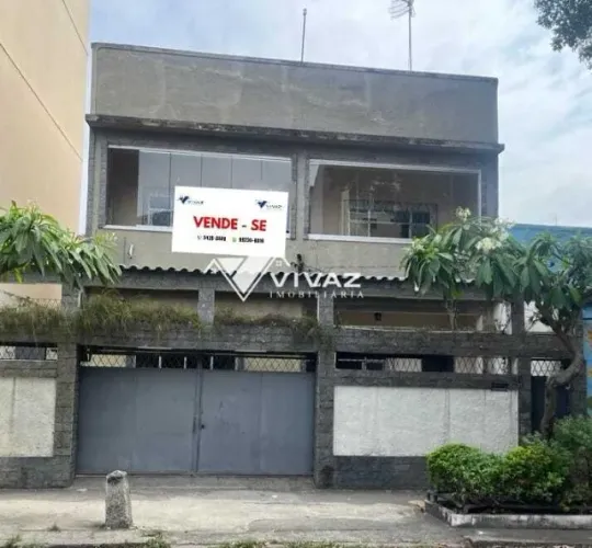 Casa Duplex localizada na Abolição, com 04 Quartos Piscina Quintal e Garagem