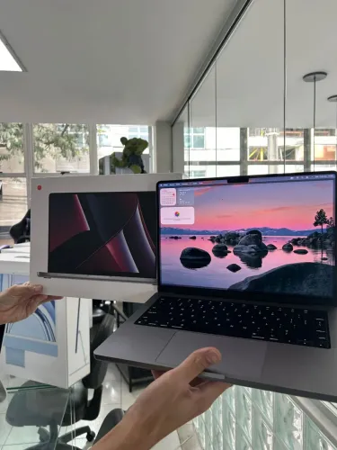 MacBook Pro 2023 A2779 M2 Pro 16GB ram 512GB SSD Tamanho de tela 14.2