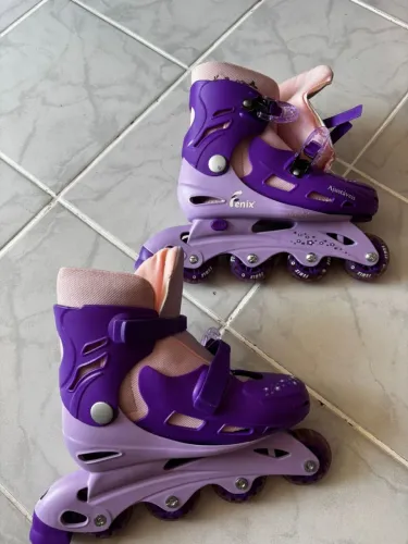 Patins semi novo
