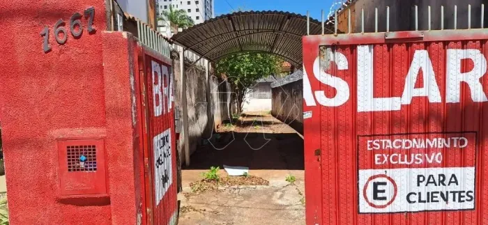 Venda de Casas / Edícula na cidade de Araraquara