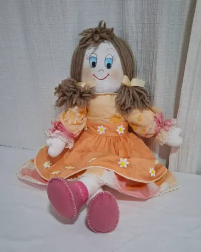 Boneca de pano grande artesanal 