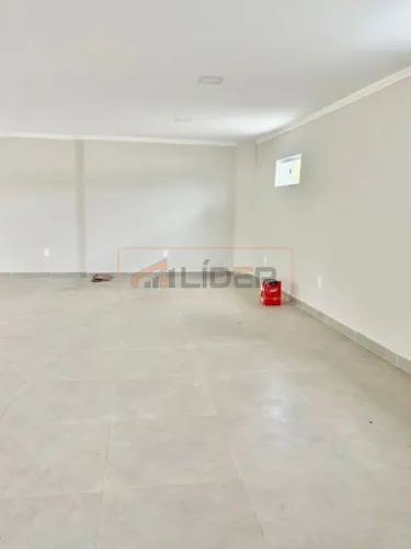 Alugo Sala Comercial no Bairro Castelo Branco