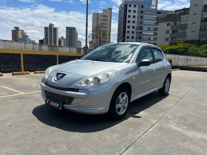 Peugeot 207 XR Sport 1.4 Flex 8V 5P 2013