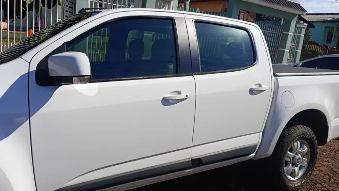 ABAIXO DA FIPE Chevrolet S10 Pick-up LT 2.4 F.power 4X2 CD 2013