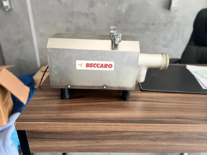Moedor de carne beccaro