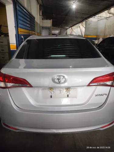 tampa da mala yaris sedan