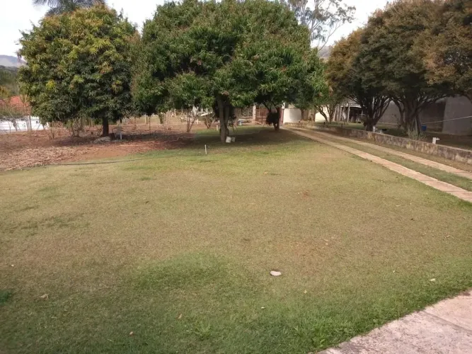 Chácara para Venda em Piracaia, Centro, 2 dormitórios, 1 suíte, 2 banheiros, 5 vagas