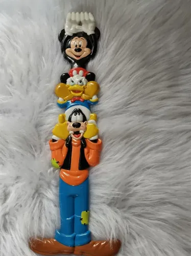  Disney Coça Costas: Mickey, Pato Donald e Pateta