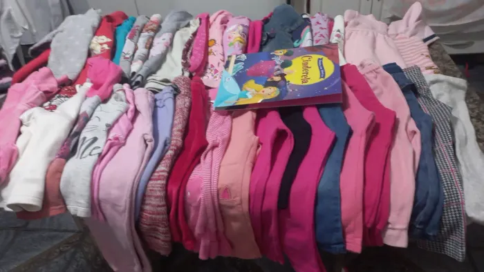Lote de roupas de menina tam 1 a 2 anos     kit com 38 peças 