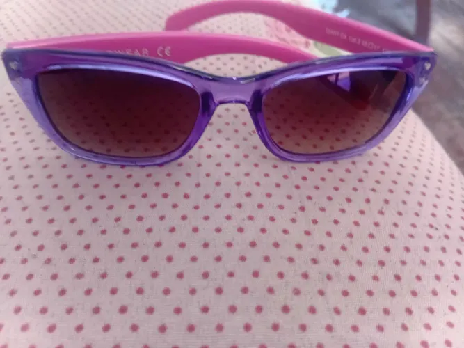 Oculos escuros importado de marca 