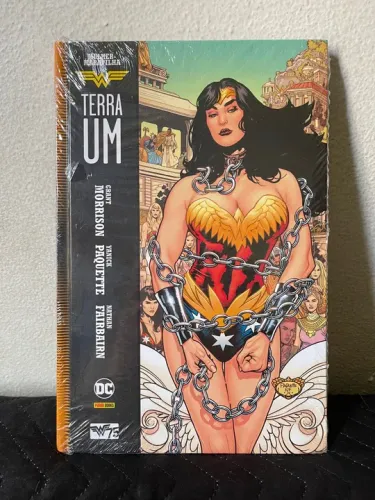 HQ Capa Dura Mulher-Maravilha: Terra Um