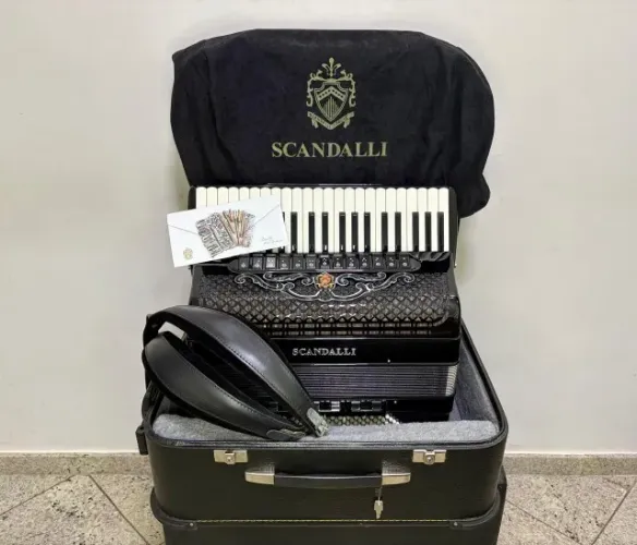 Acordeon Scandalli Super L
