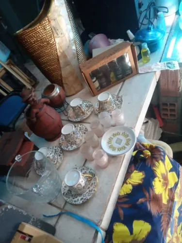 R$250 Decoração em cerâmica porcela cristal.