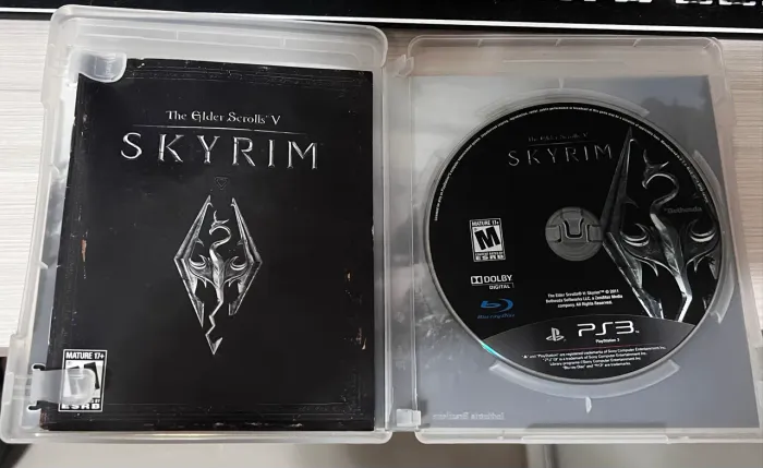 The Elder Scrolls V: Skyrim - PS3 | RPG épico em mundo aberto | Mídia física original